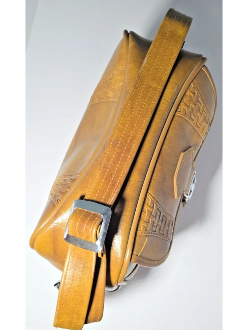 Vintage 1978 American Tourister Faux Leather Shoulder Bag Tan Camera Style AT